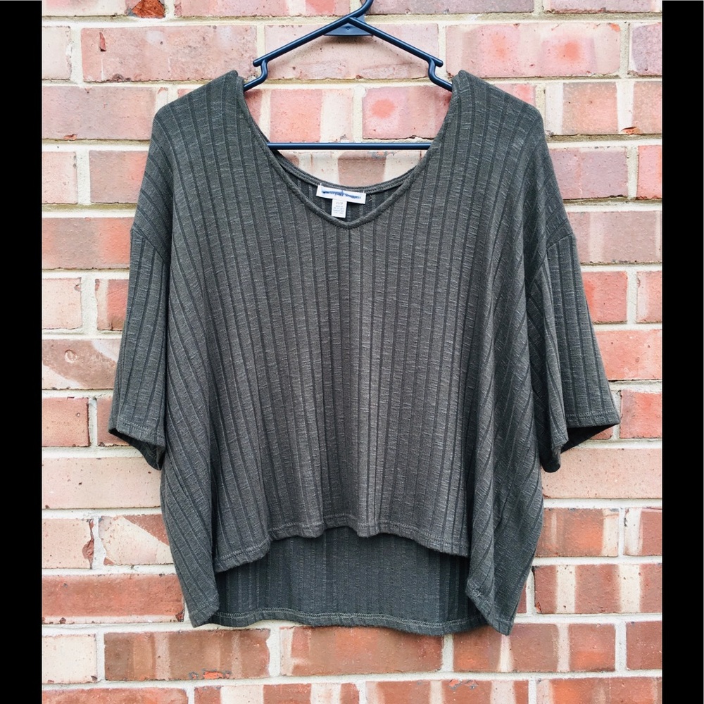 American Eagle crop top